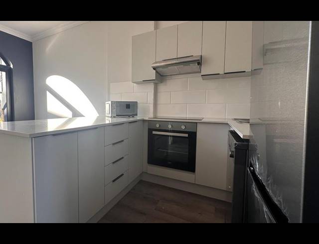 2 BEDROOM PROPERTY TO RENT IN BRACKENFELL SOUTH